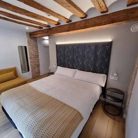 Hostal La Rua 에스텔라 외부 사진