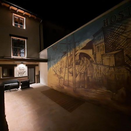 Hostal La Rua 에스텔라 외부 사진
