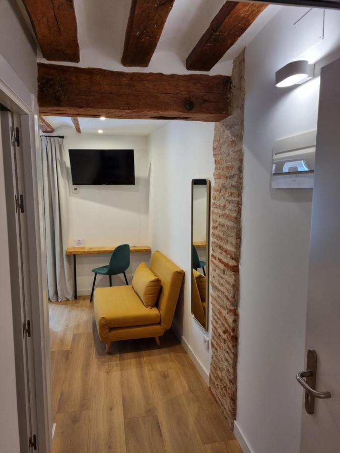 Hostal La Rua 에스텔라 외부 사진