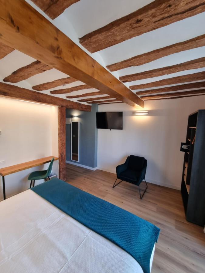 Hostal La Rua 에스텔라 외부 사진