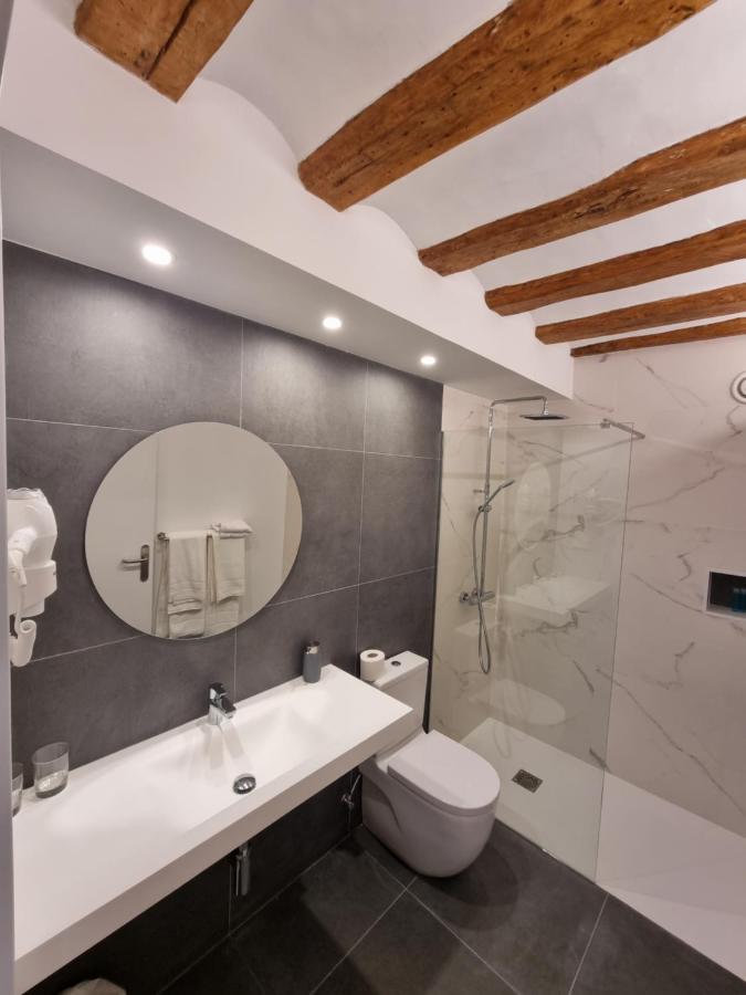 Hostal La Rua 에스텔라 외부 사진