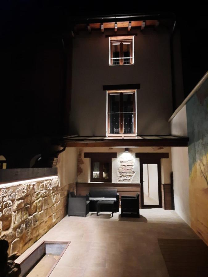Hostal La Rua 에스텔라 외부 사진