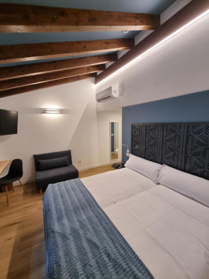 Hostal La Rua 에스텔라 외부 사진