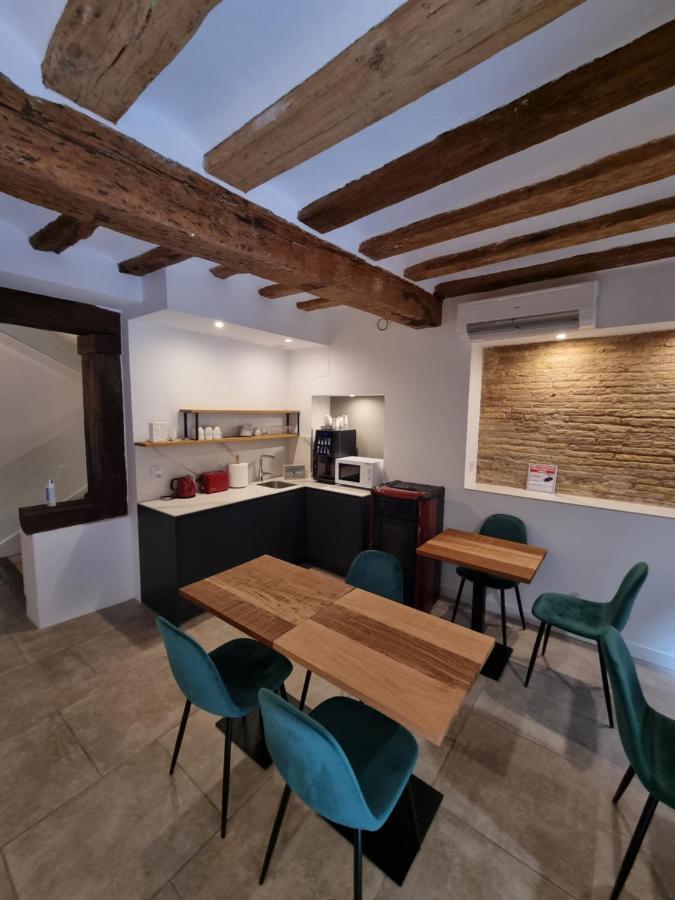 Hostal La Rua 에스텔라 외부 사진